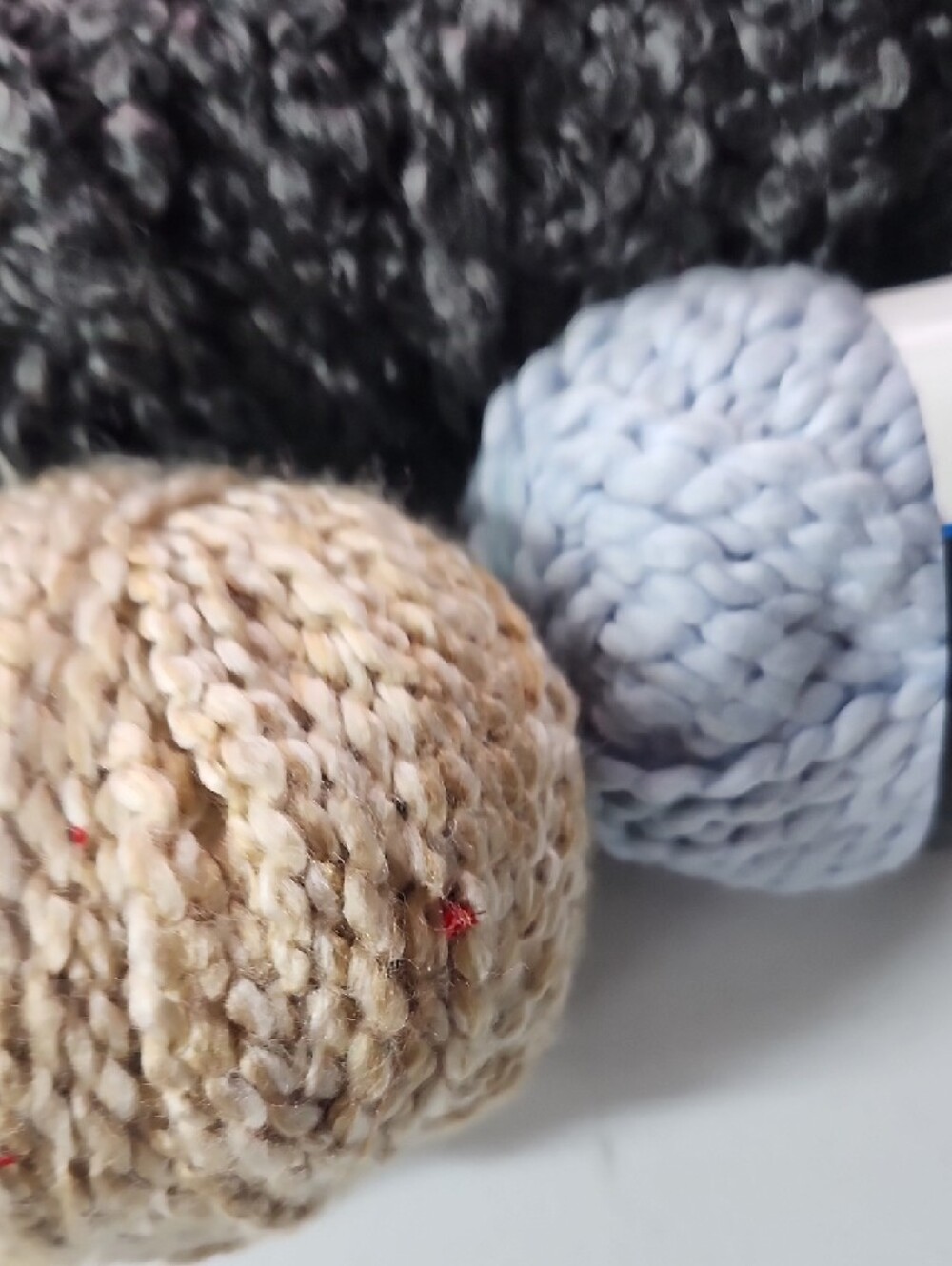 Wavey Crinkle Yarn - Picture 5 of 5
